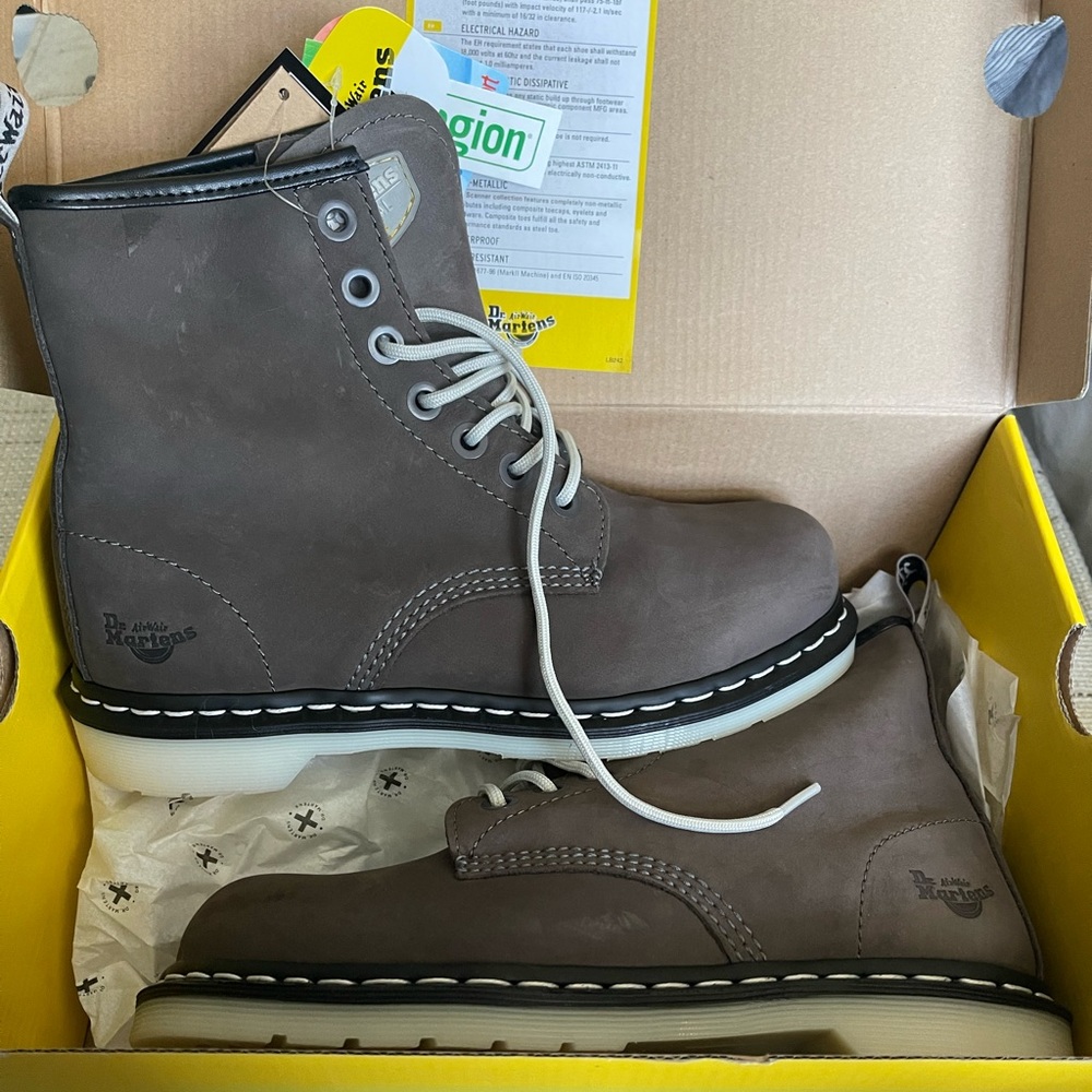 Steel Toe Dr. Martens, Airwave